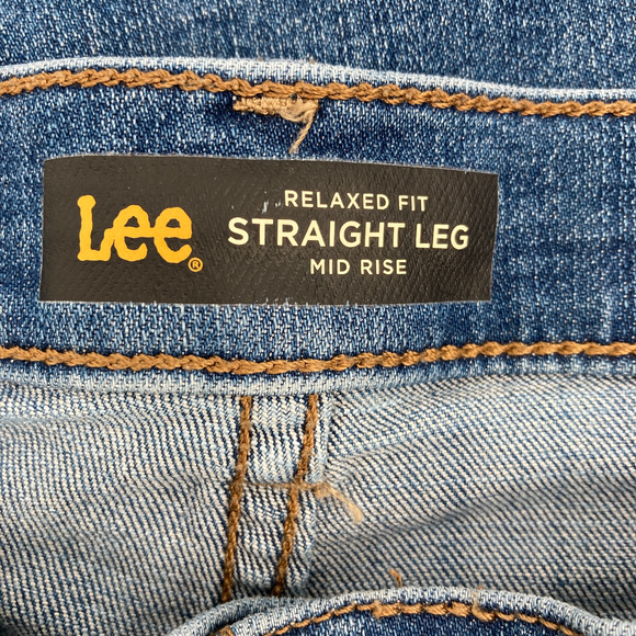 Lee 12 Short Relaxed Fit Straight Leg Mid Rise Jeans - Picture 10 of 12